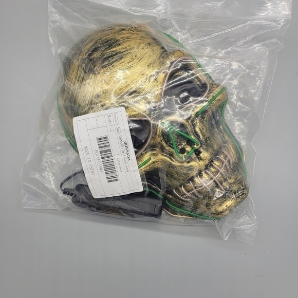 NEW LED LIGHT UP SKULL MASKS GREEN GOLD - Picture 2 of 2